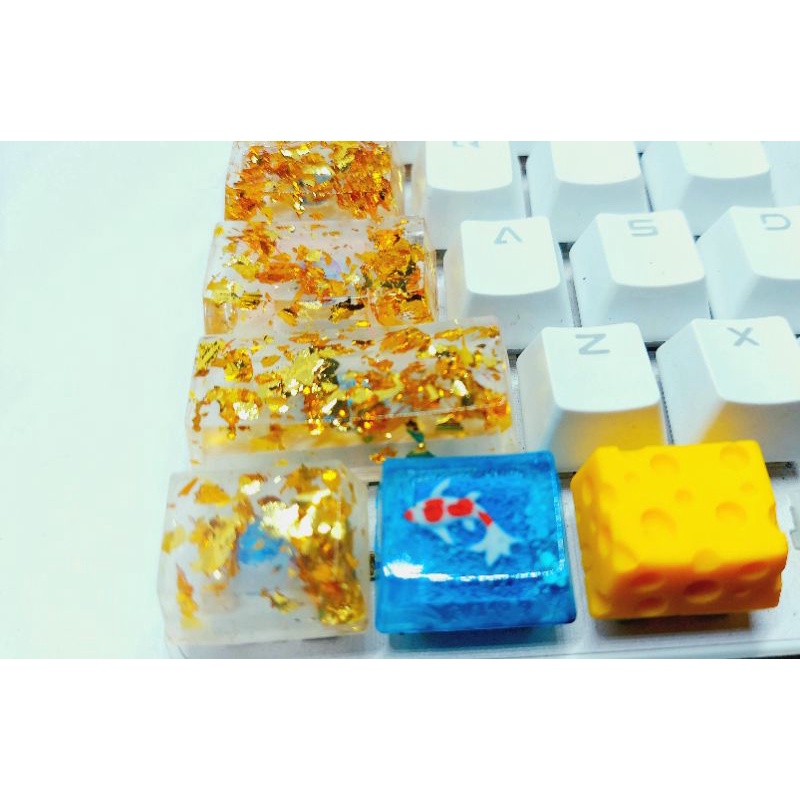 Set 6 Keycap resin lá vàng trang trí bàn phím cơ gaming