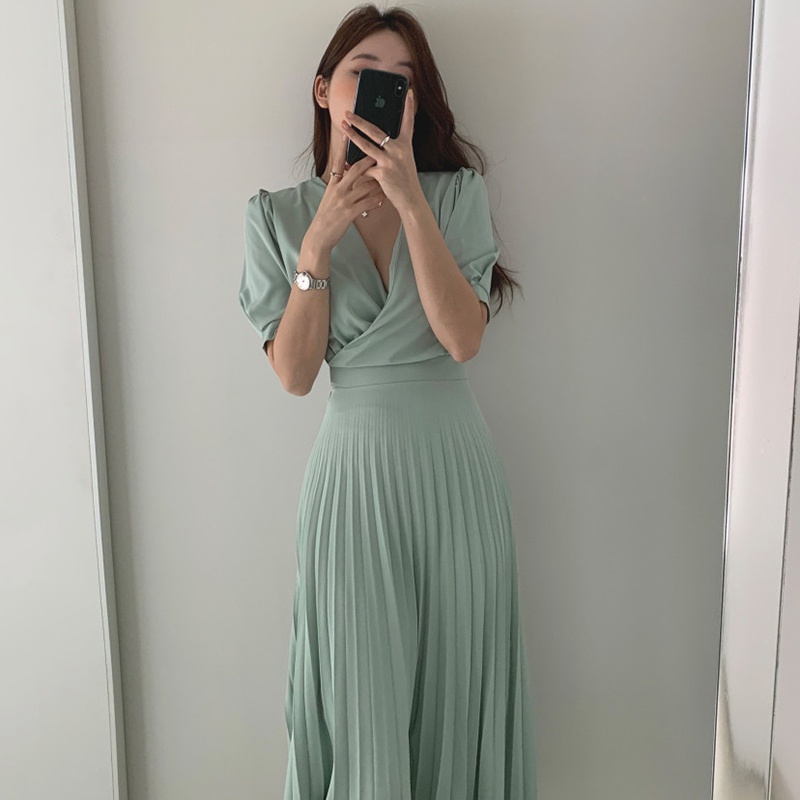 Đầm đắp chéo ngực chân xếp ly cộc tay hè trẻ trung công sở phong cách Hàn Quốc