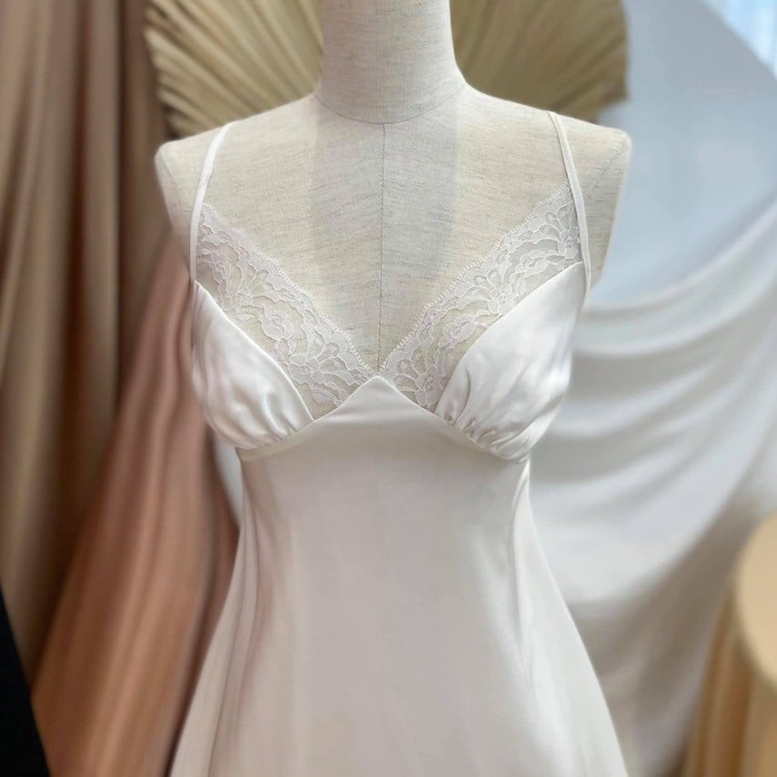 Đầm ngủ 2 dây lụa satin viền ren
