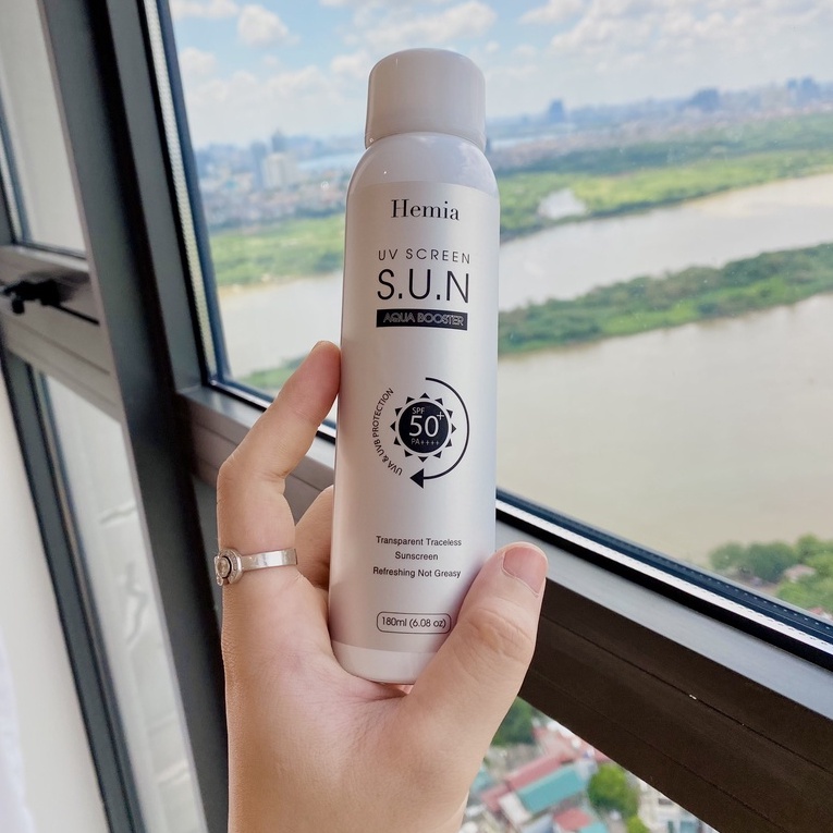 Xịt chống nắng trắng da toàn thân Hemia xuất xứ Hàn Quốc Queen Perfect SPF50+ PA++++ chai 180ml