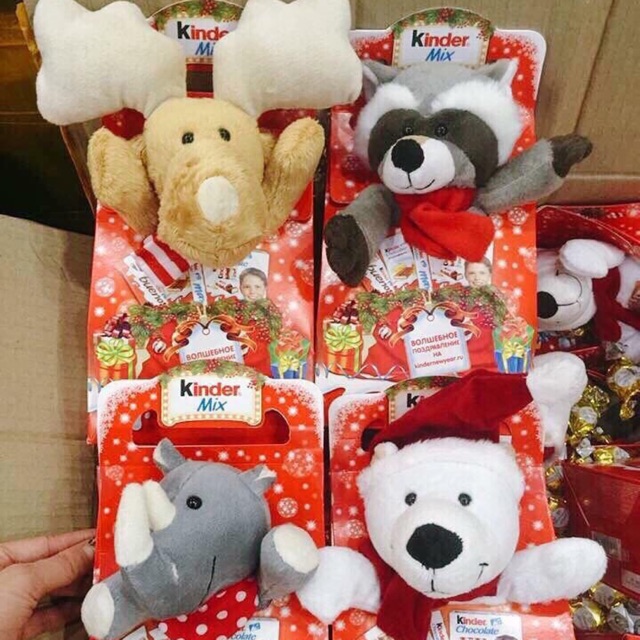 Sô-cô-la Kinder Nga kèm thú bông