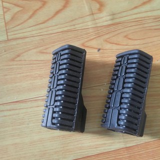 cao su gác chân trước yamaha