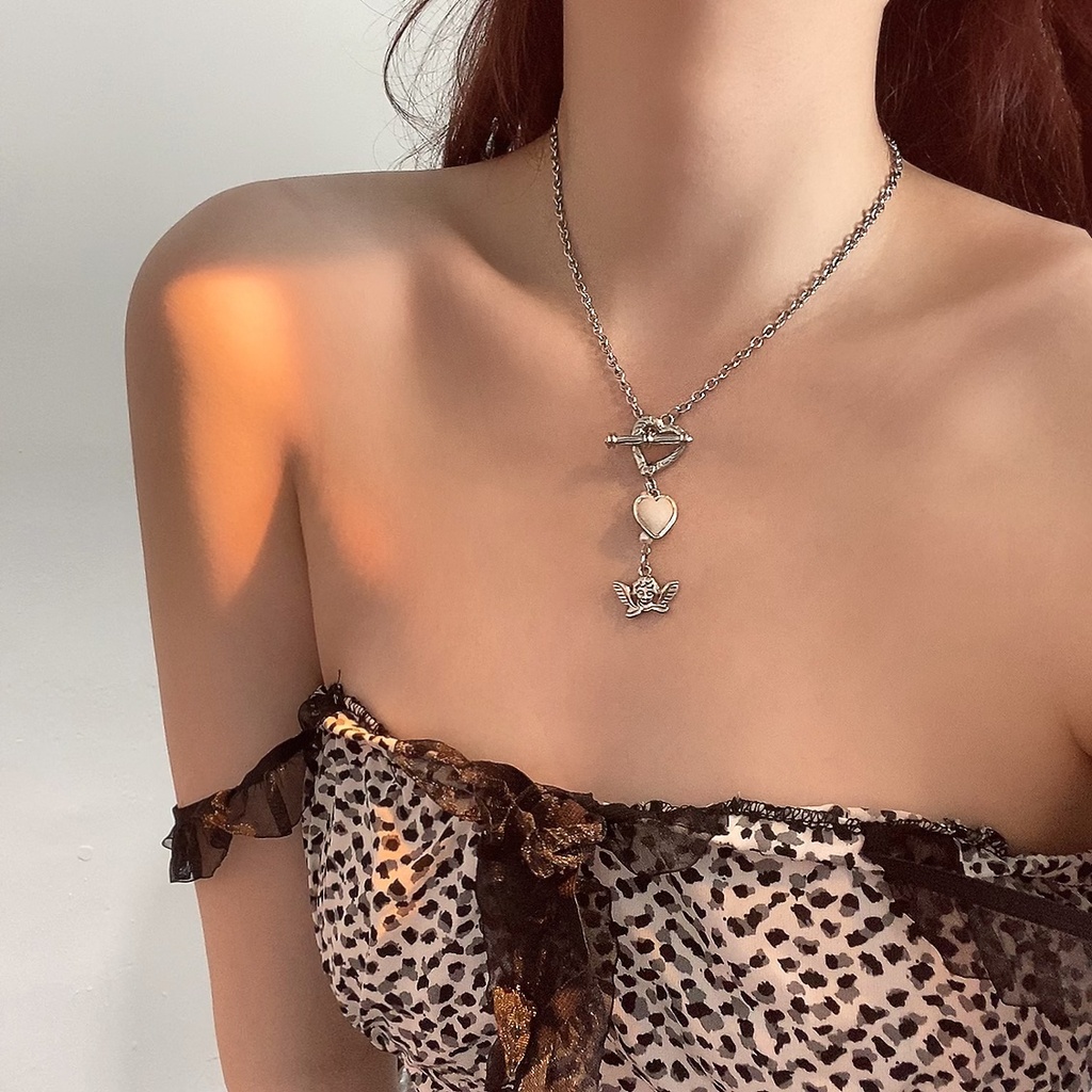 Vòng cổ Mặt Trái Tim Thần Cupid Rỗng Đính Ngọc Trai Và Ngọc Trai Sang Trọng Harajuku