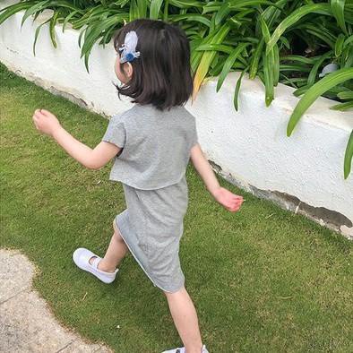 Set Áo Thun Ngắn Tay In Chữ Và Chân Váy Thời Trang Mùa Hè Hàn Quốc Cho Bé Gái