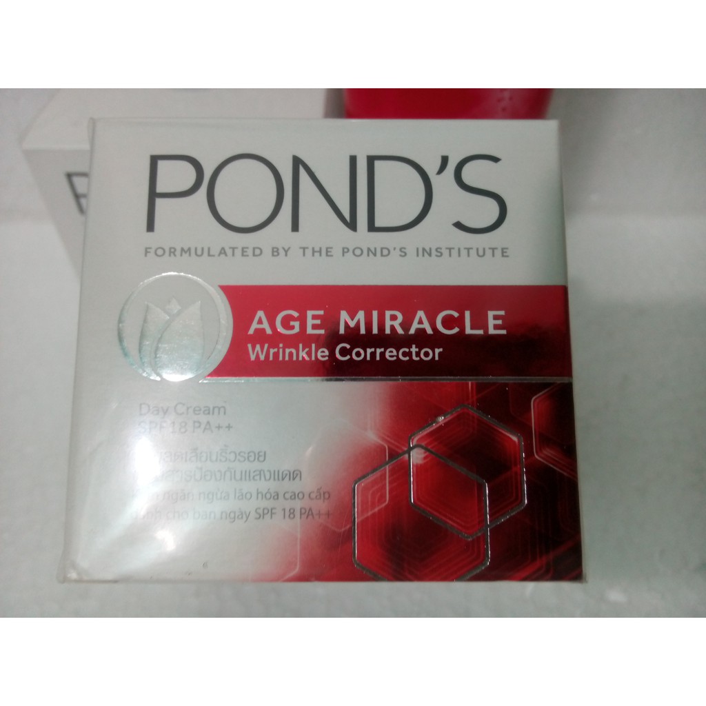 KEM DƯỠNG DA CAO CẤP NGĂN NGỪA LÃO HÓA POND'S AGE MIRACLE 50G VÀ SỮA RỬA MẶT 100G