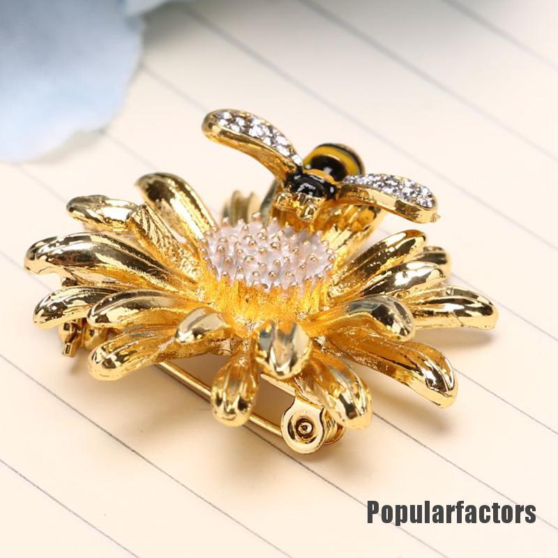 Ghim Cài Áo Hình Ong Và Hoa Cúc Thời Trang