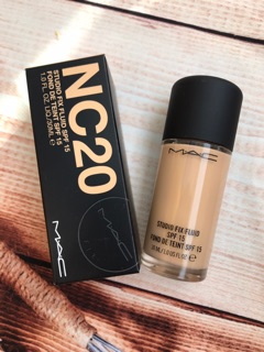 Kem nền và phấn phủ MAC Studio Fix SPF15 - Mỹ