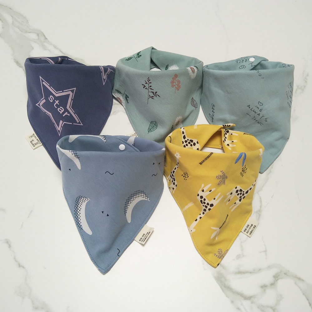 Bộ 5 yếm ăn bằng cotton in họa tiết hoạt hình cho bé