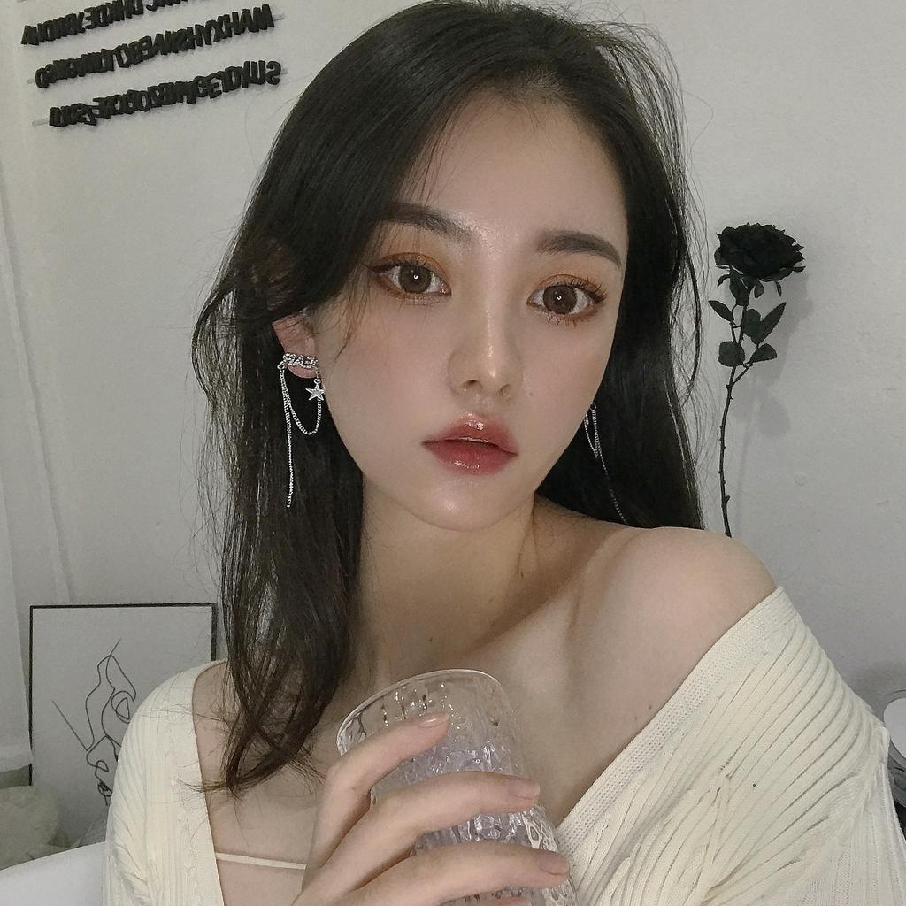 Khuyên Tai Dáng Dài Phối Tua Rua Cá Tính Hợp Thời Trang