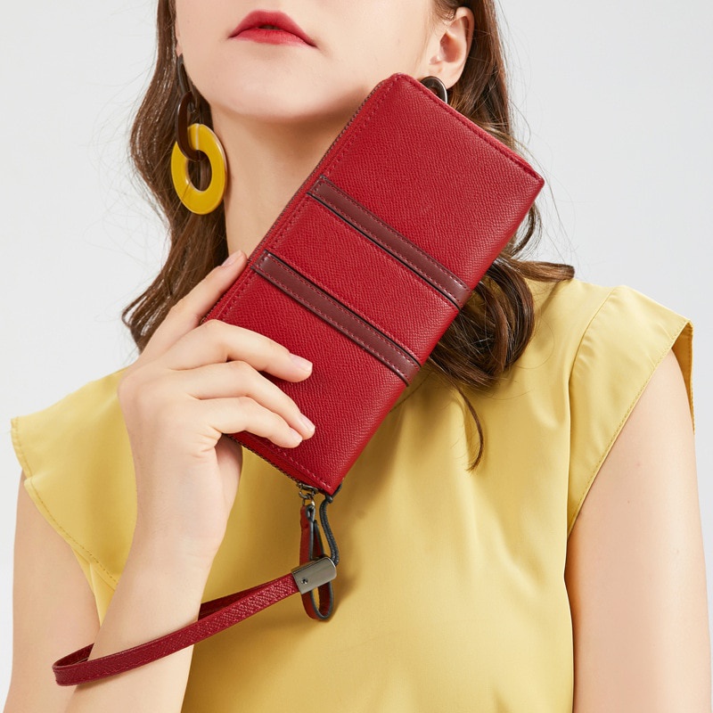 Ví dài cầm tay có dây đeo cổ tay dành cho nữ