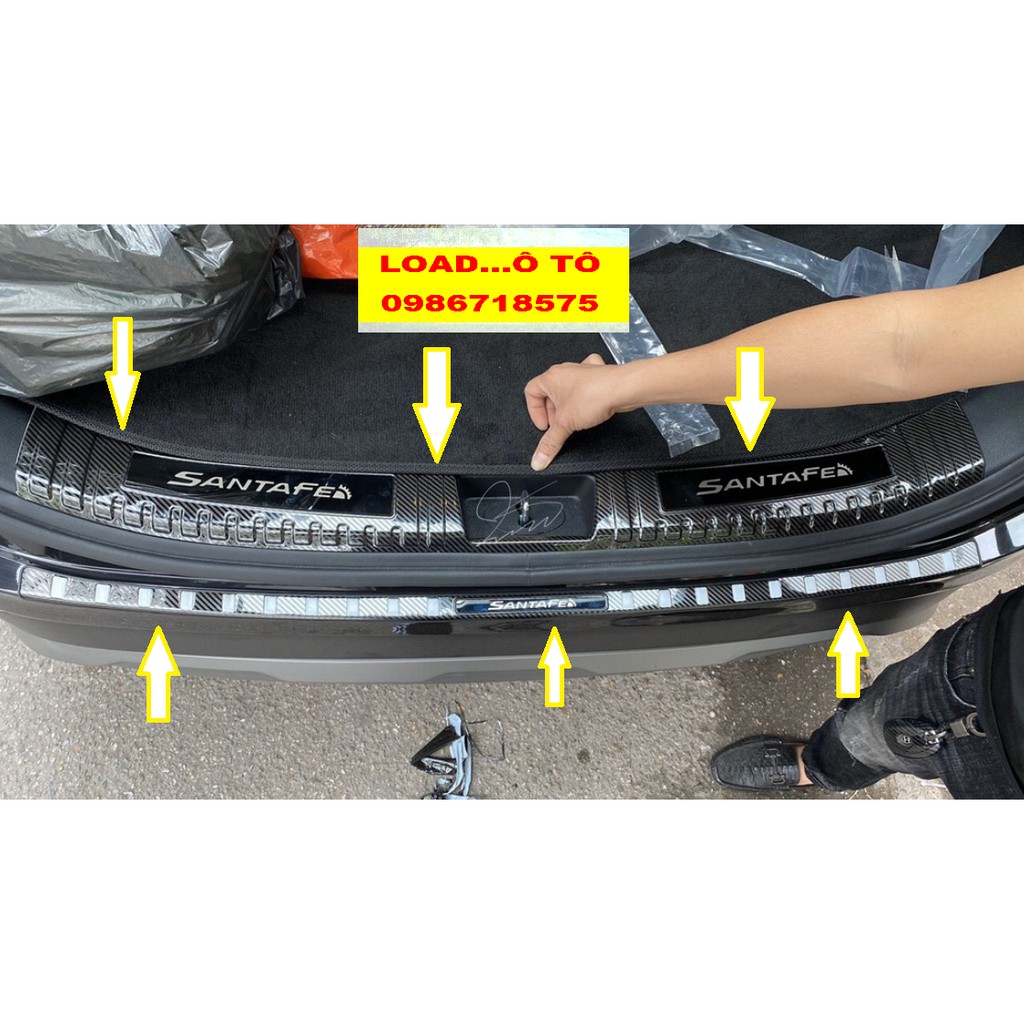Ốp Bậc Cửa, Nẹp Bước Chân Xe Huyndai Santafe 2022-2018 Mẫu Vân Carbon Cao Cấp