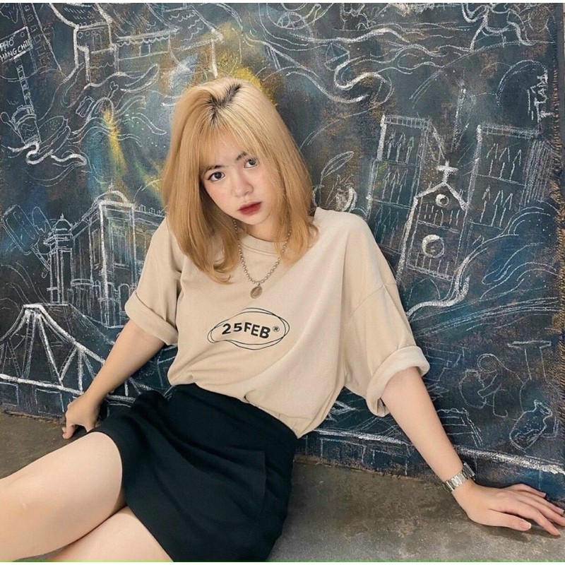 Set áo thun màu nude kèm chân váy chữ A có túi hai bên