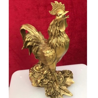 Gà đồng, tượng gà đồng phong thủy. Gà trống đồng 30cm đứng tiền và hoa hồng, gà đồng ôm tiền và hoa hồng. gà nhị hoa
