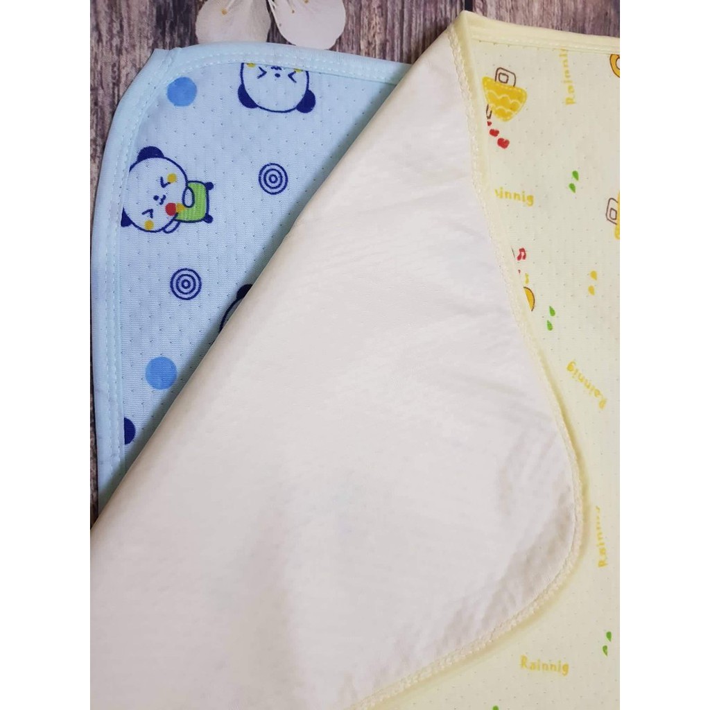 Tấm lót xốp siêu êm có lót chống thấm 50x70cm