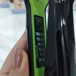 Máy duỗi tóc bản 5cm xanh CB001