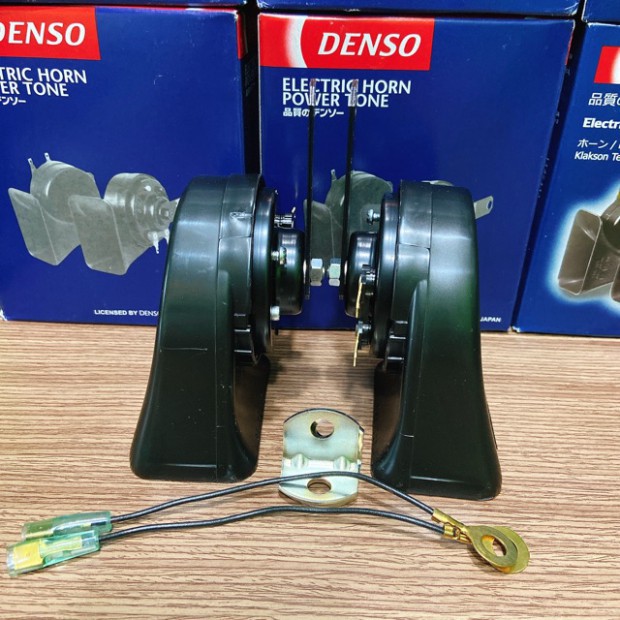 Còi ô tô chính hãng Denso 12V loại còi Sên chống nước sử dụng hai giắc cắm điện