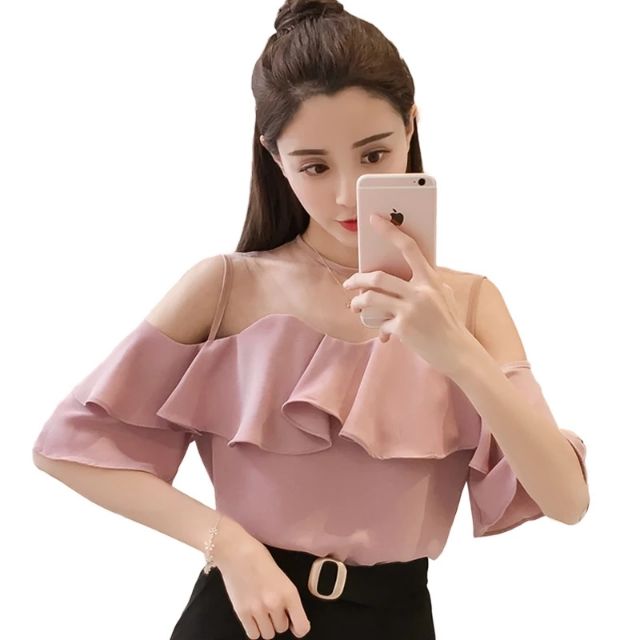 Áo trễ vai ren quảng châu