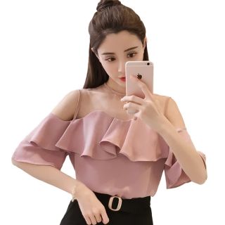 Áo trễ vai ren quảng châu