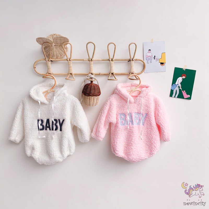 Bộ áo liền quần lông nhung phối mũ trùm phong cách Hàn Quốc đáng yêu cho bé gái sơ sinh