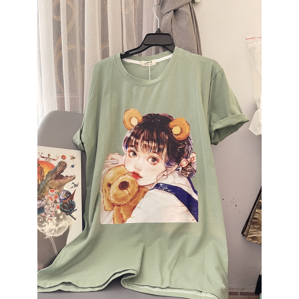 Áo Phông Nữ Màu Xanh Ngọc Chất Liệu Cotton Co Dãn Không Xùi Không Bai Nhão Họa Tiết Cô Gái Cùng Chú Cún Đáng Yêu