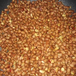 Đậu phộng rang mắm tỏi ớt