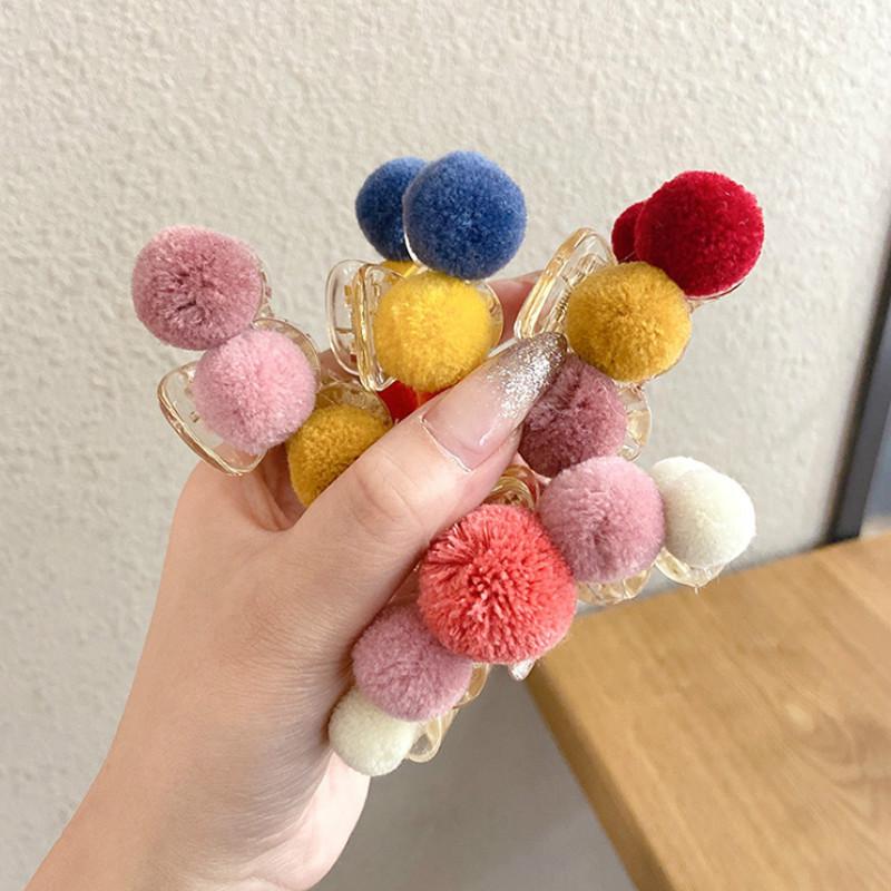 Fashion Plush Ball Hair Clip Simple Grabbing Clip Girl Hair Accessories