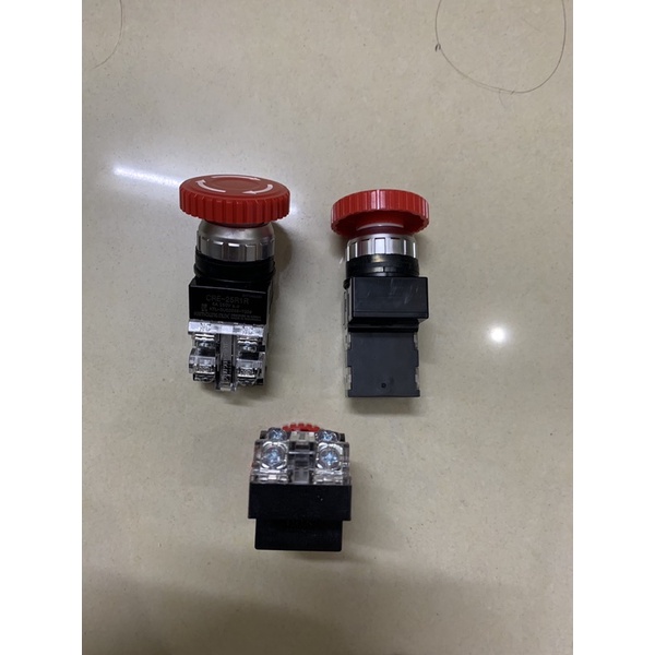 [Nút] Nút dừng khẩn phi 25 hanyoung CRE-25R1R (push lock turn reset switch)