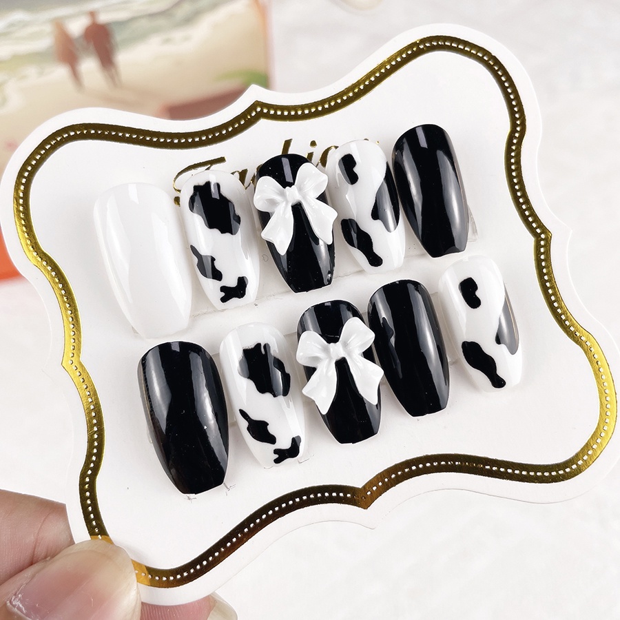 Set 24 Móng Tay Giả Họa Tiết Hoa 3D