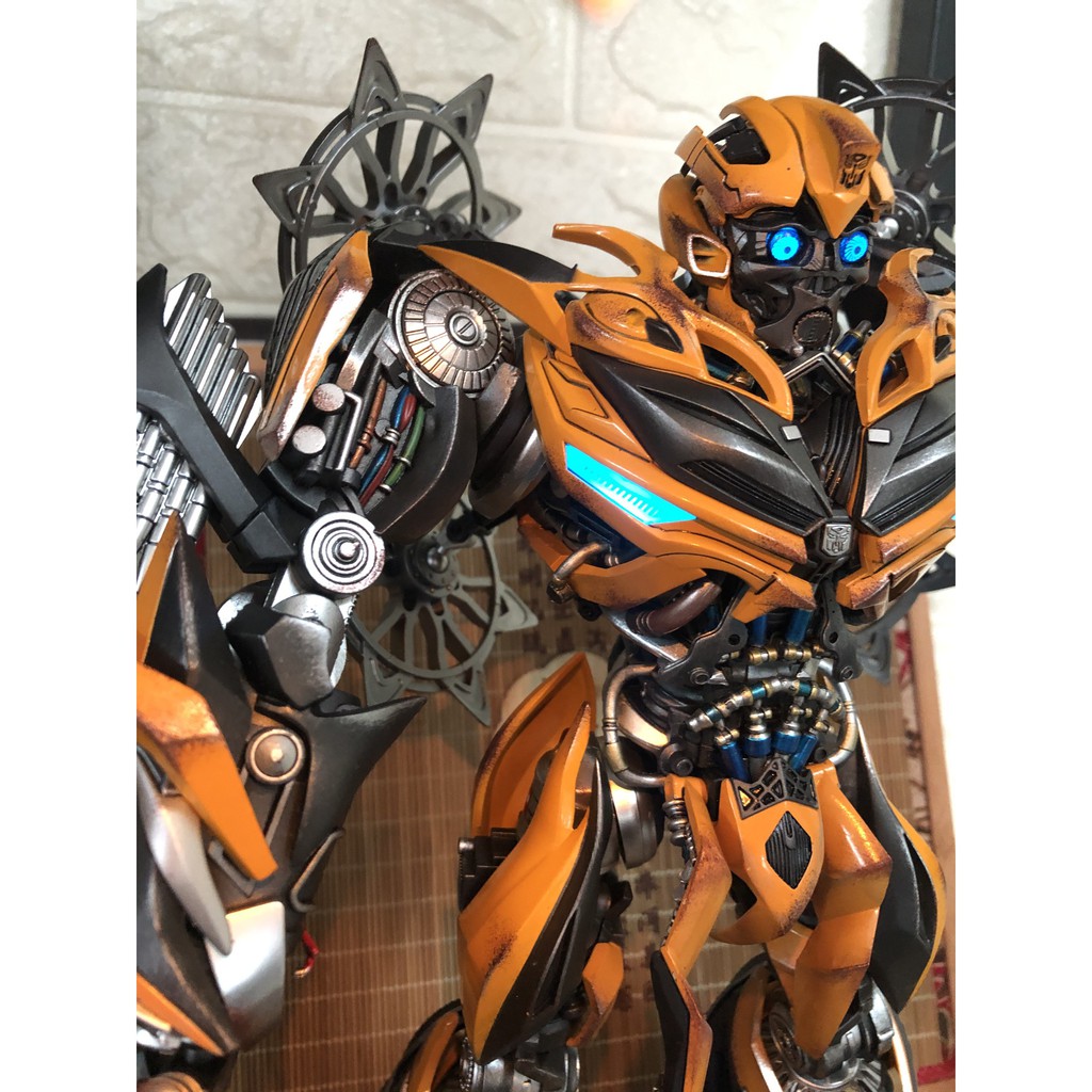 Mô hình BumbleBee kim loại - Comicave - Transformer 4 (AOE)