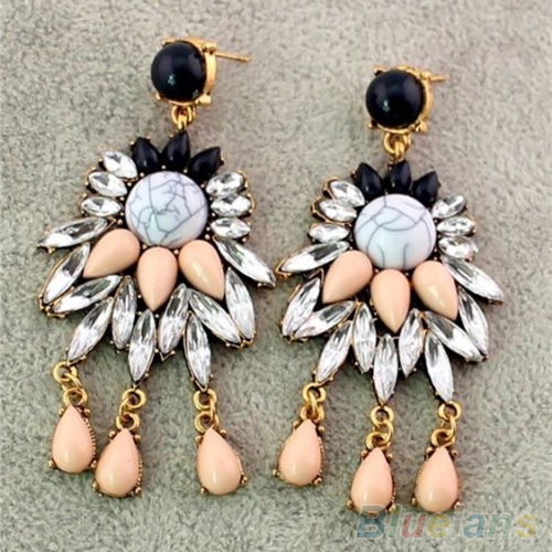 Bông tai hình hoa đính đá sang trọng