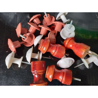 2 núm cột treo vén rèm cửa
