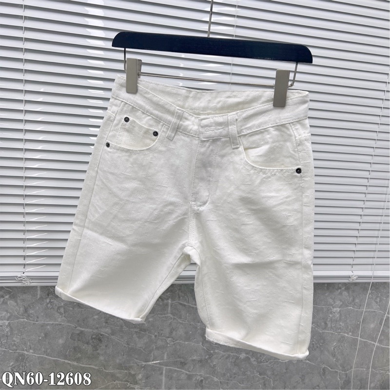 Quần short hoạ tiết vân dệt trắng siêu nét