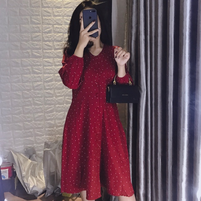 Váy bi đỏ