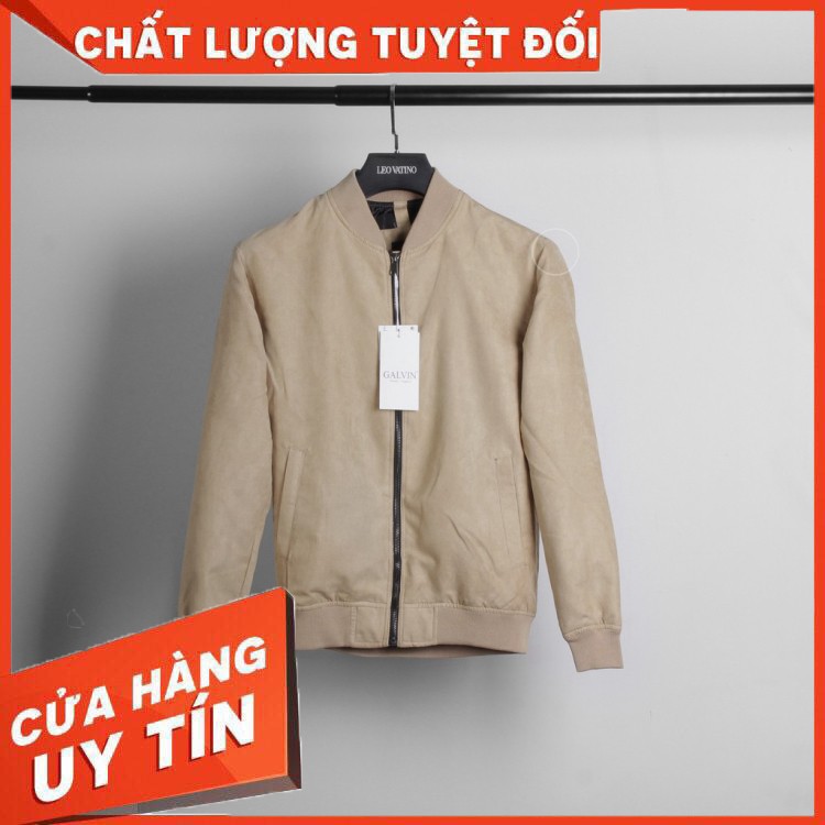 Áo khoác bomber da lộn .Đảm bảo ae mê tít khi cầm áo lên. Chất da lộn mềm mượt, chống nước và giá cả vừa túi tiền