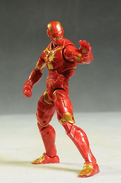 Mô hình nhân vật Marvel Legends Iron Man