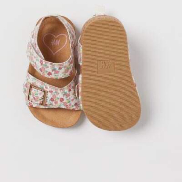 Sandal hoa nhí.