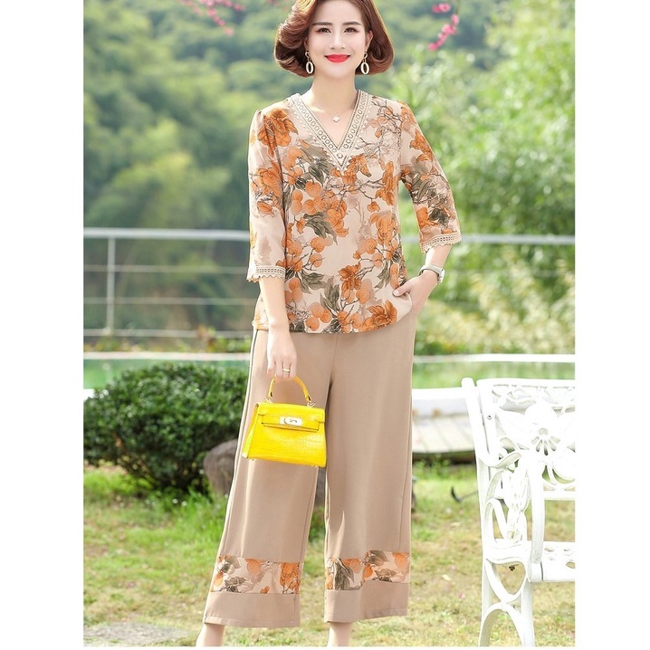 Set Áo Thun Ngắn Tay Cổ Tròn + Quần Lửng Thời Trang Cho Phụ Nữ Trung Niên
