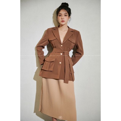 [COLIN CLOTHING] Áo vest nữ túi hộp dây thắt eo tay dài | BigBuy360 - bigbuy360.vn