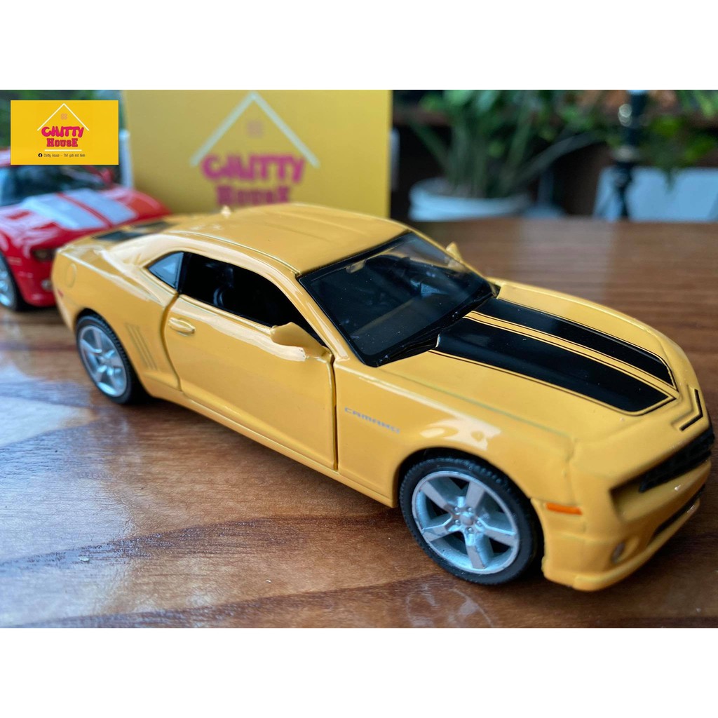 Ô tô kim loại mô hình Chevroles Camaro tỷ lệ 1:36 mở 2 cửa, trang trí taplo, đồ chơi, sưu tầm