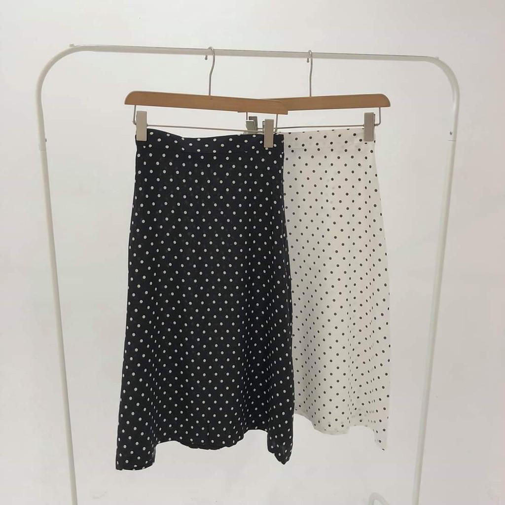 CHÂN VÁY CHẤM BI VINTAGE ĐEN TRĂNG ULZZANG