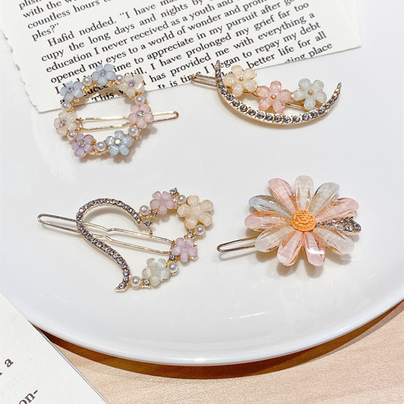 Kẹp tóc hình hoa / trái tim / trăng lưỡi liềm đính đá phong cách Hàn Quốc xinh xắn dành cho nữ