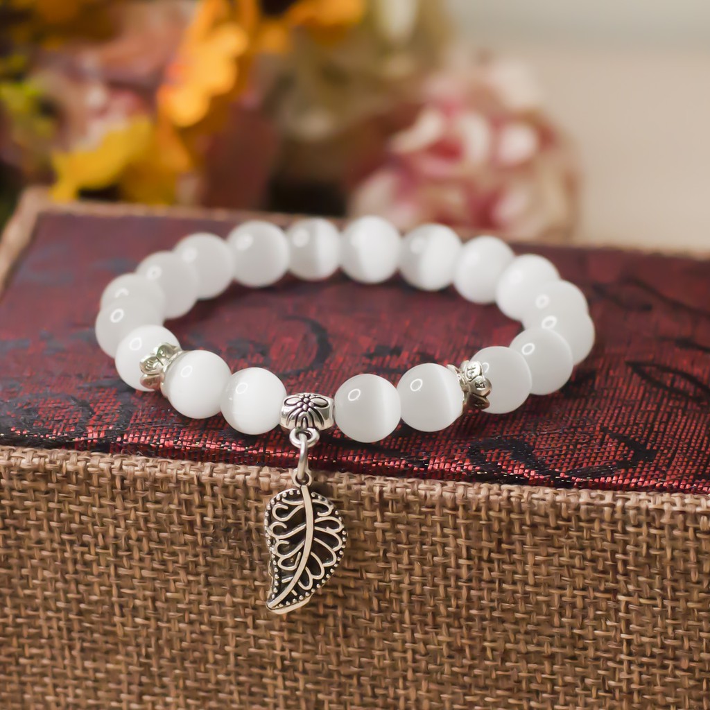 - Vòng Phong Thủy Đá Mắt Mèo Trắng Mix Charm Lá 8mm V272-8 - Vòng phong thủy hợp mệnh Kim - Thổ