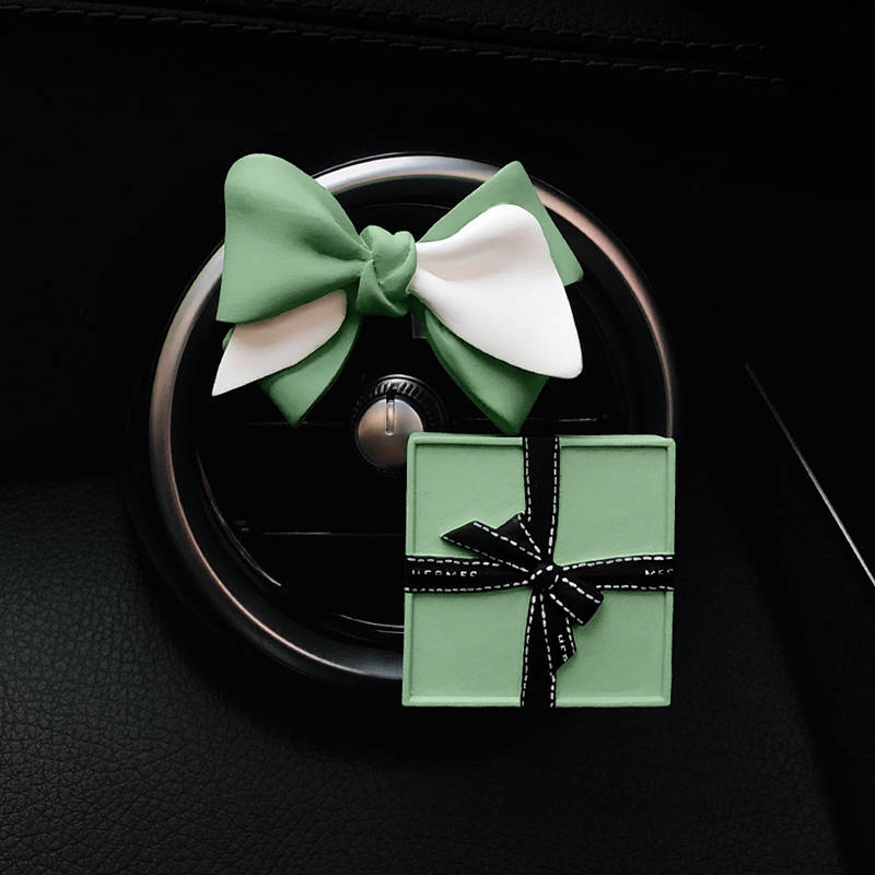 Internet Celebrity Auto Perfume Car Air Conditioning Outlet Aromatherapy Goddess Style Car Interior Decoration Decoration Supplies Fragrant Stone Female car accessories 01Qh