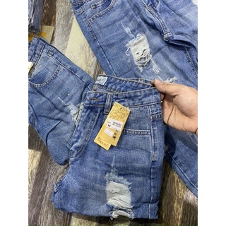 Quần jeans nữ rách