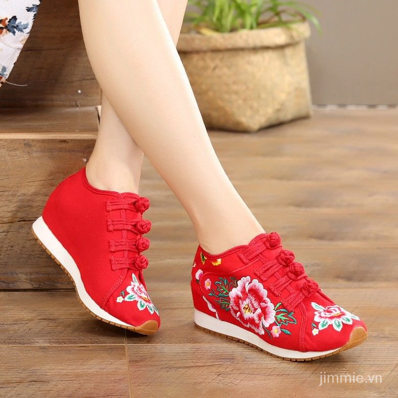 Embroidered Shoes Old Beijing Cloth Shoes Women’s Tendon Sole Height Increasing Insole Leisure Tourist Shoes Ethnic Style Wedge Dance Mom Shoes – – top1shop