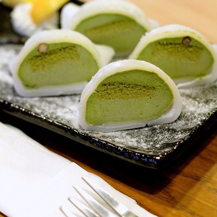 BÁNH MOCHI TRÀ XANH MATCHA HỘP 4 CÁI 152G