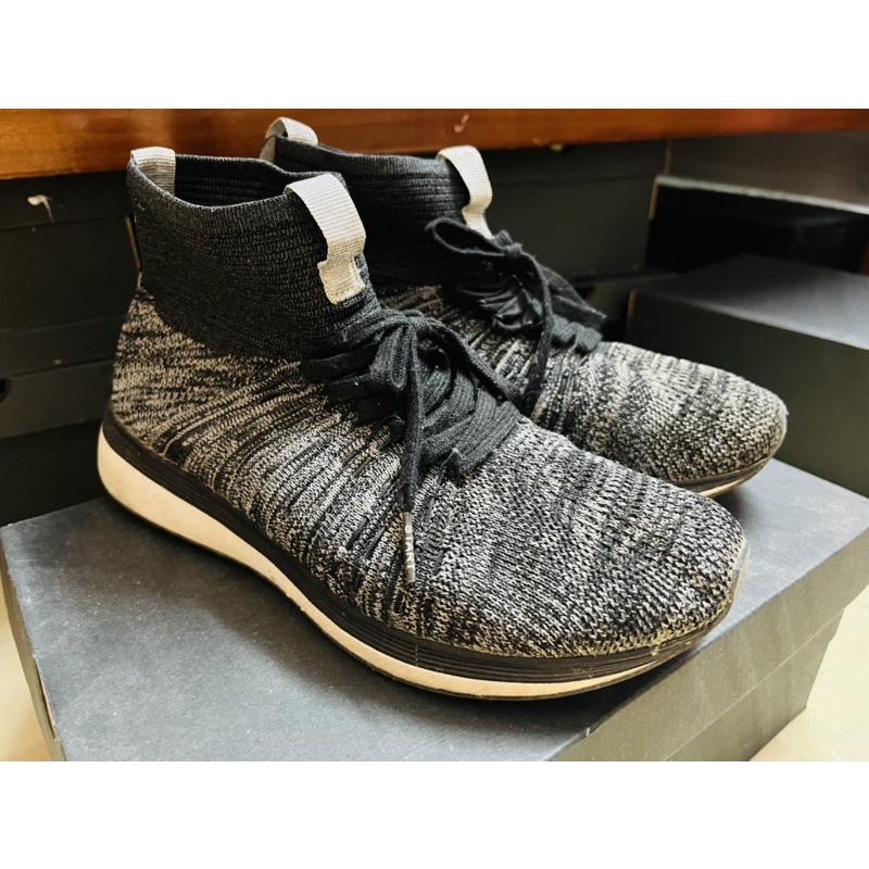 Giày Bershka size 38