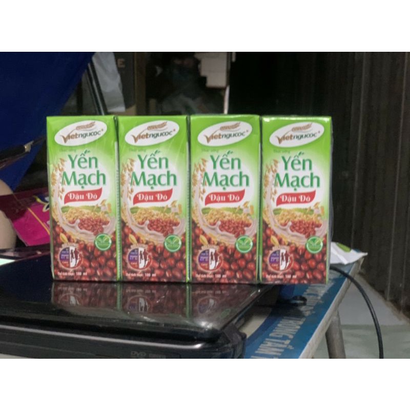 1 thùng Yến mạch & đậu đỏ Vietngucoc  hộp 180ml