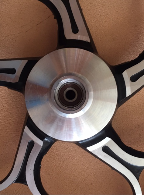 Vành đúc xe máy 10 nan đen tiện