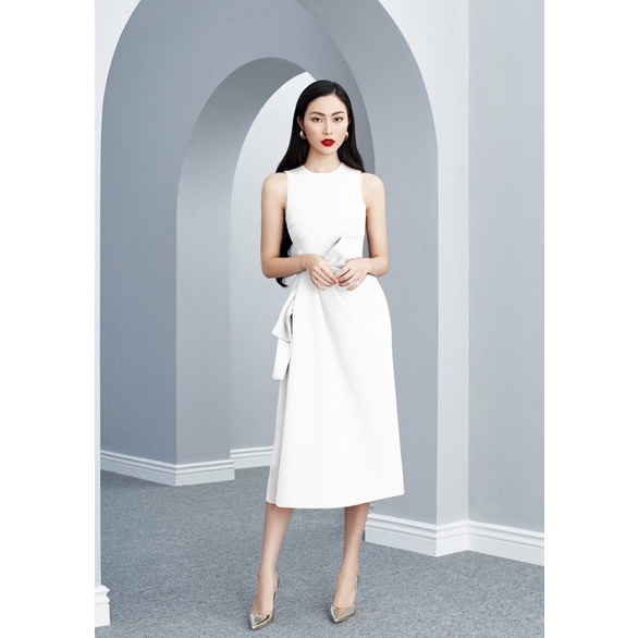 SOFIA DRESS BY CHAMS- Đầm Xòe Kiểu Sát Nách Xếp Ly Nơ Eo